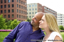 Photo de couple songant à l'achat d'un condominium à Boucherville