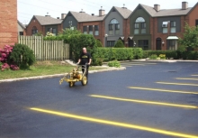 Tracage de peinture de ligne de stationnement de condominium dans Montréal Tracage de peinture de ligne de stationnement de condominium dans Montréal