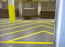 Peinture de lignes Montréal dans une usine Peinture de lignes Montréal dans une usine